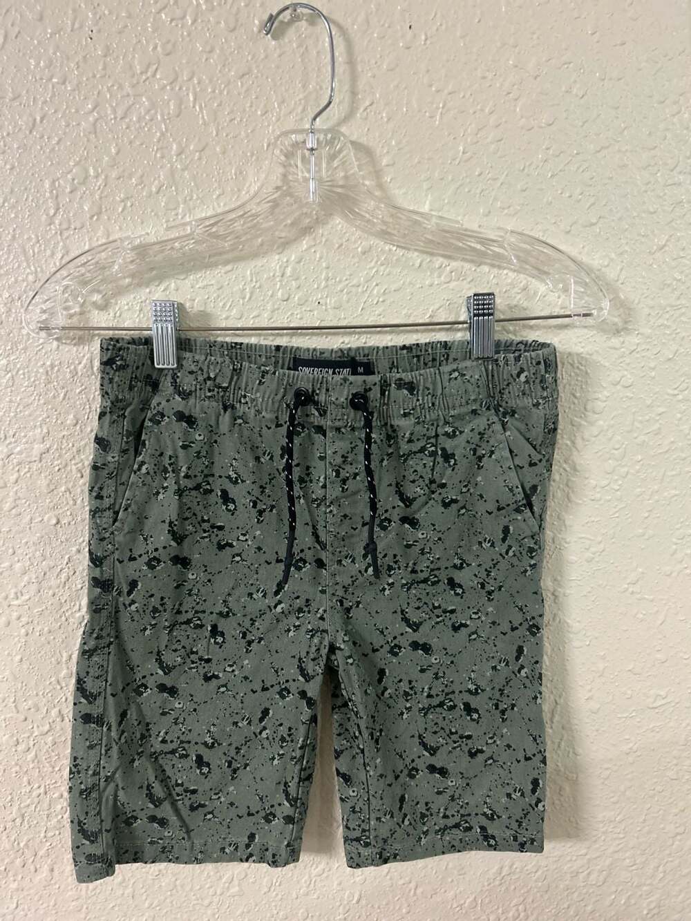 Sovereign State Men's Olive Green Paint Splatter Print Elastic Waist Shorts